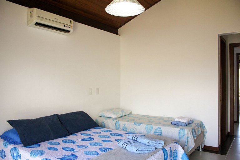 30 Metros da Praia!Casa independente c/ Piscina - BZ04