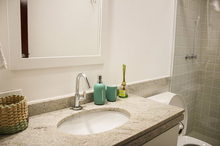 Bz10 House in a gated club community steps from the beach