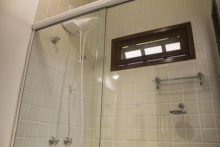 Bz10 - Casa em Condomínio Clube a Passos da praia