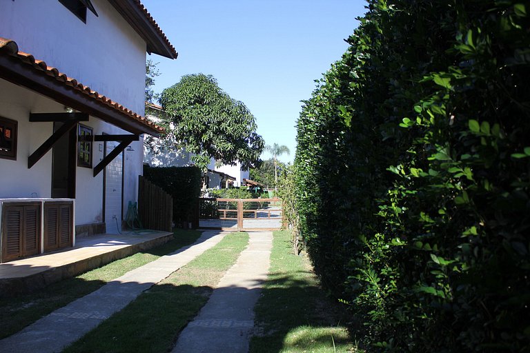 Bz10 Beautiful house! 4 suites in a gated community!