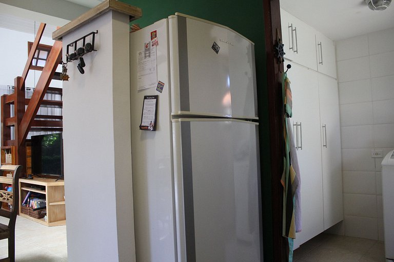 Bz10 Beautiful house! 4 suites in a gated community!