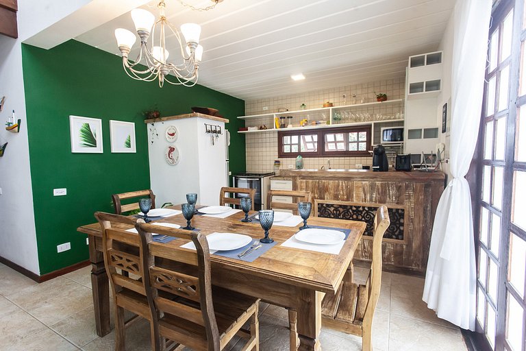 Bz10 House in a gated club community steps from the beach