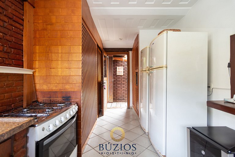 Casa com piscina/sauna/churrasqueira a 300m da praia BZ34