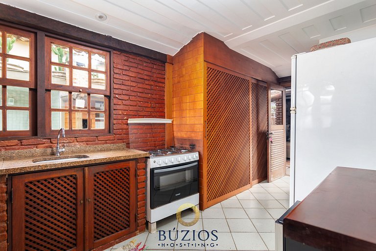 Casa com piscina/sauna/churrasqueira a 300m da praia BZ34