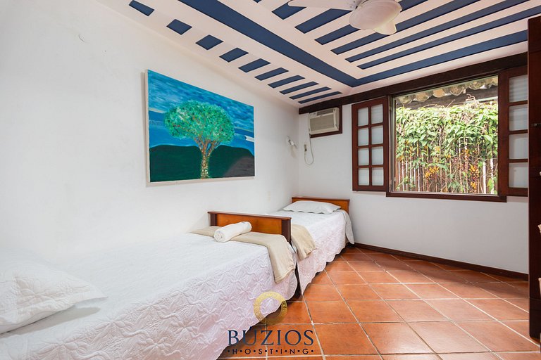 Casa com piscina/sauna/churrasqueira a 300m da praia BZ34