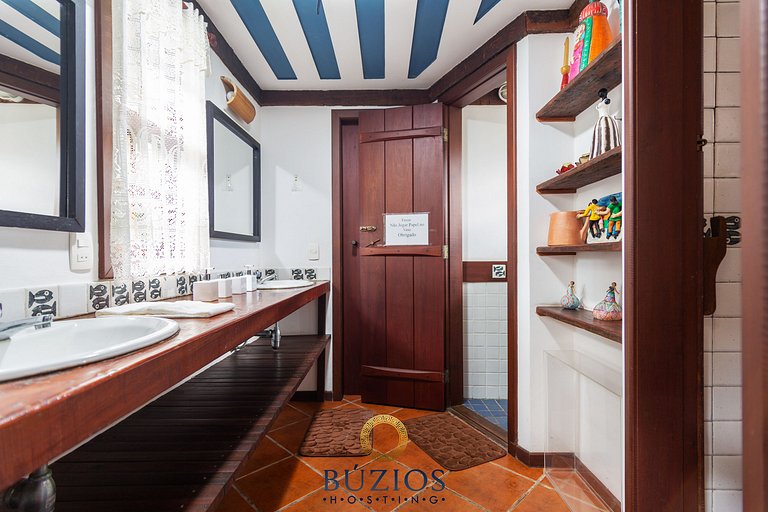 Casa com piscina/sauna/churrasqueira a 300m da praia BZ34