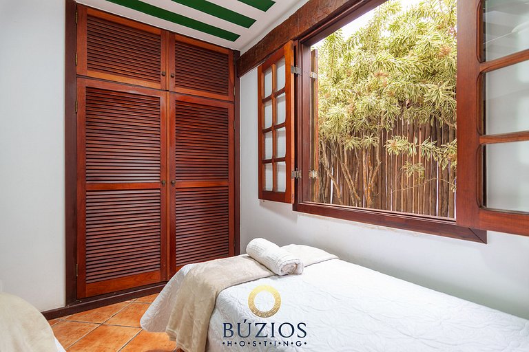 Casa com piscina/sauna/churrasqueira a 300m da praia BZ34