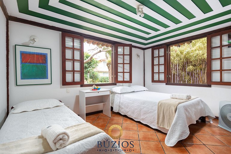 Casa com piscina/sauna/churrasqueira a 300m da praia BZ34