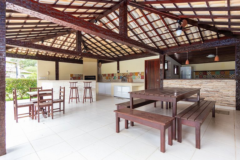 Na Quadra da praia! Casa 5 suítes em condominio. BZ09