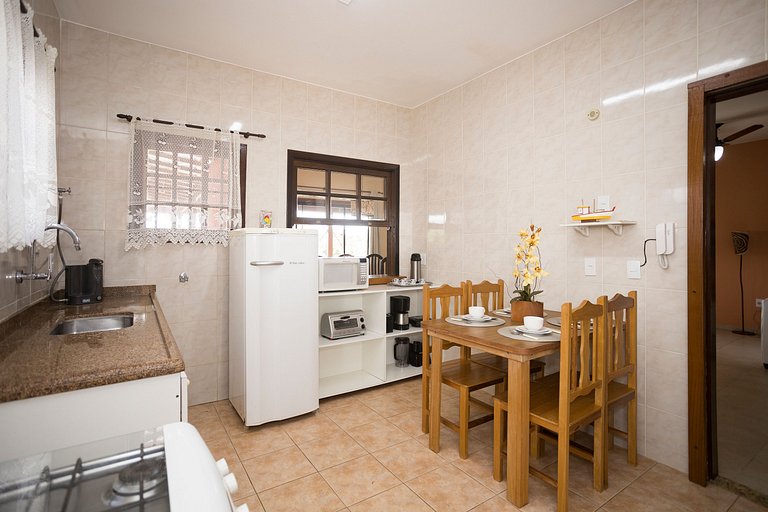 Bz19 a 200 m de la Playa de Ferradura Casa independiente