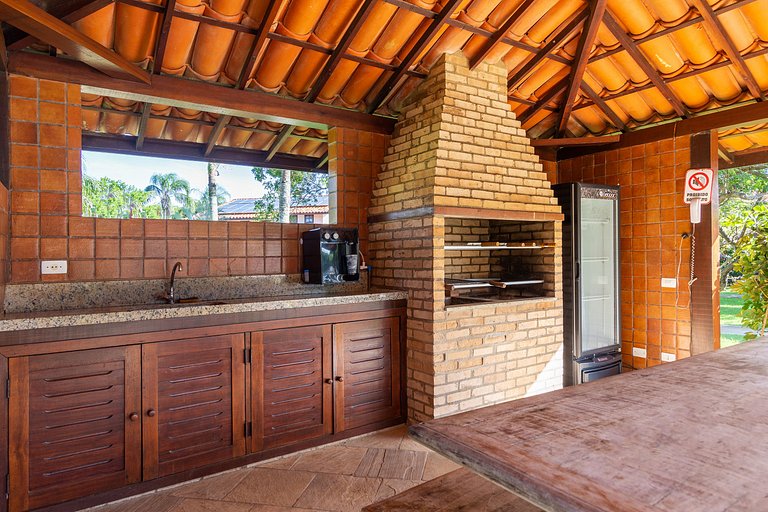 Bz10 House in a gated club community steps from the beach