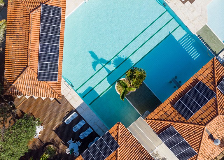 Bz10 Beautiful house! 4 suites in a gated community!