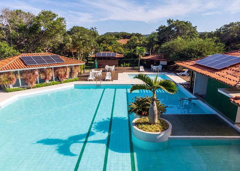 Bz10 - Casa em Condomínio Clube a Passos da praia