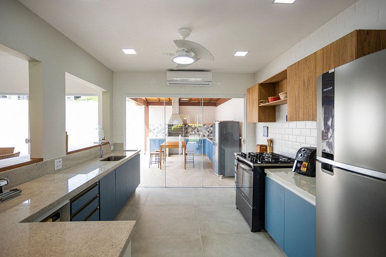 BZ42 Na Quadra da praia! Casa alto padrão completa