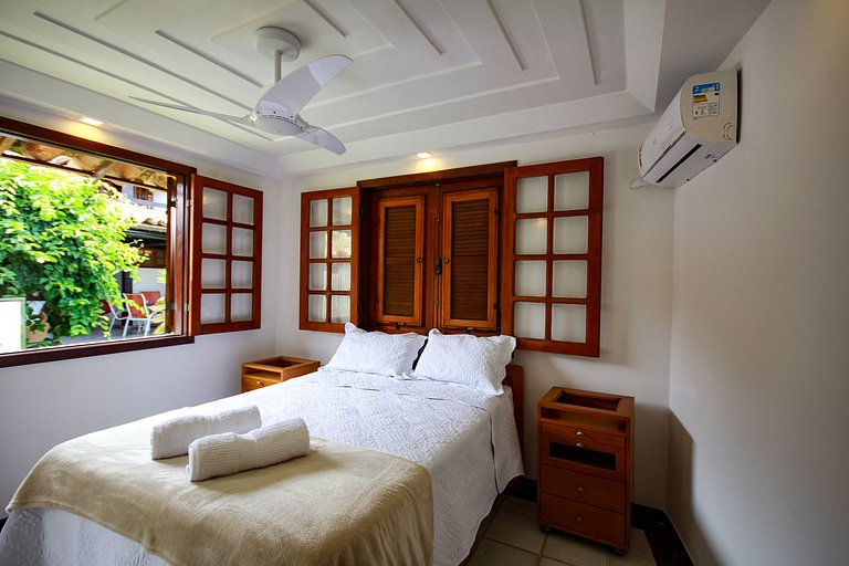 Bz46 150m from the beach! House with Jacuzzi and 5 suites!