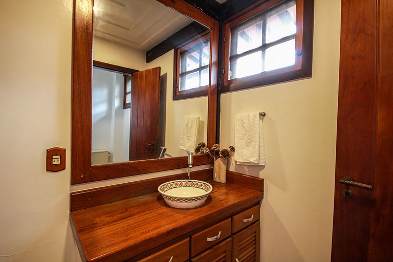 Bz46 300m from the beach! House with Jacuzzi and 5 suites!