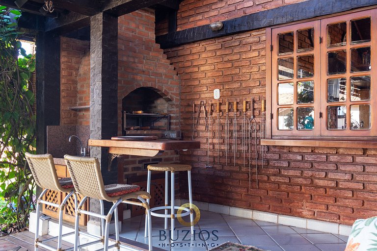 Bz46 300m from the beach! House with Jacuzzi and 5 suites!