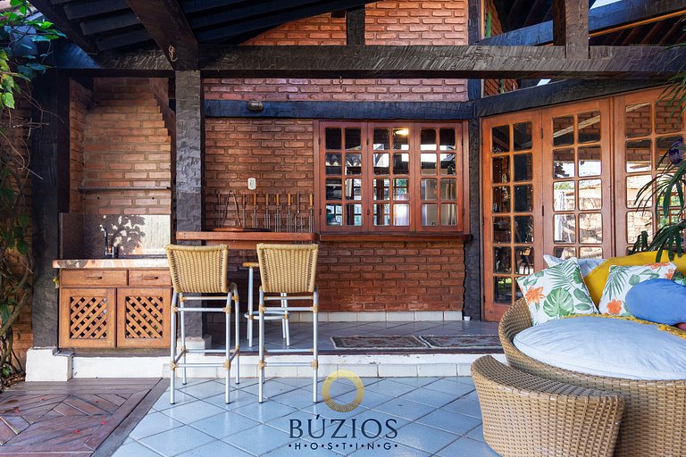 Bz46 150m from the beach! House with Jacuzzi and 5 suites!