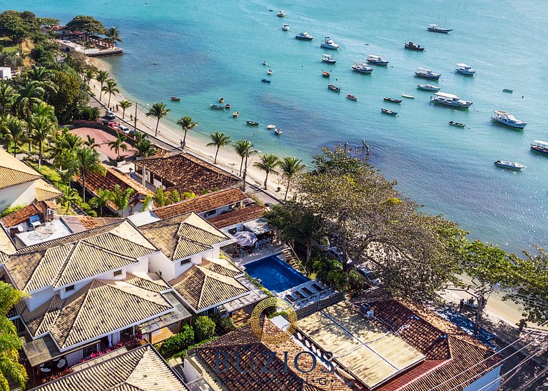 Pé na Orla Bardot Condominio frente al mar casa con 4 suites