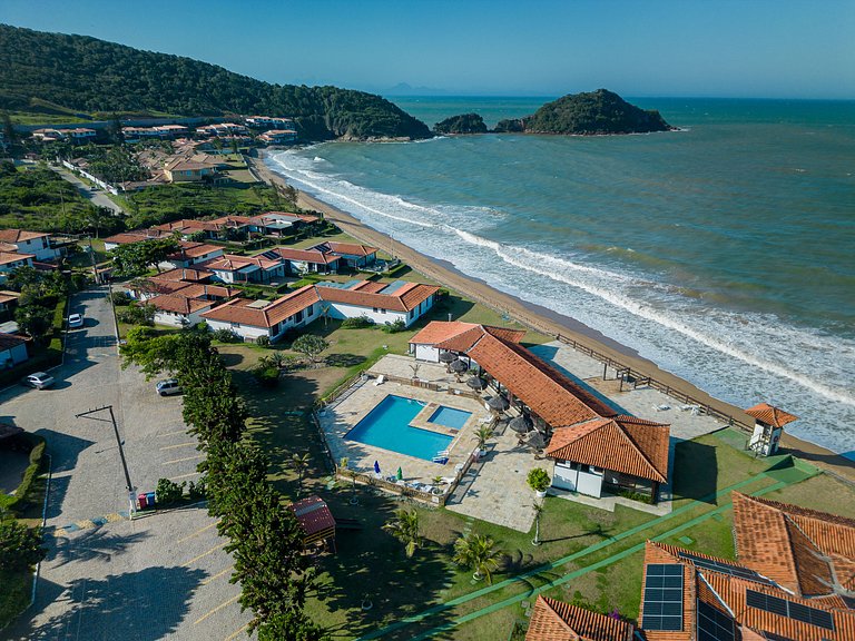 Cond Búzios Resort Pé na areia! Casa 3 suítes. BZ60