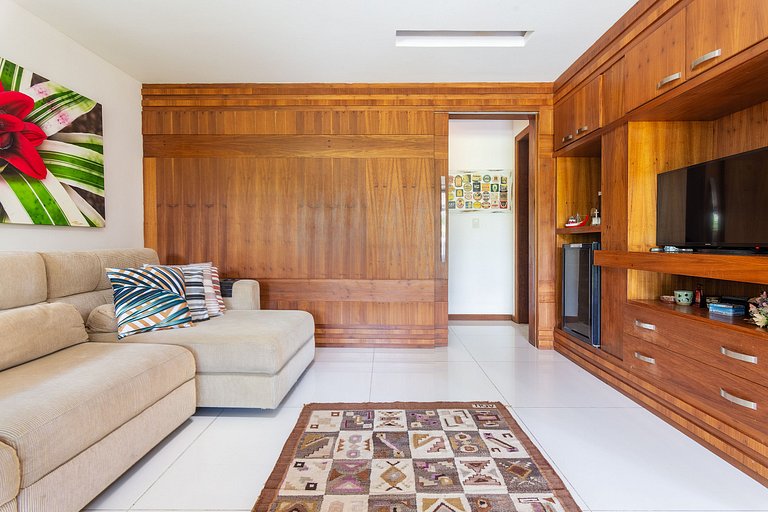 BZ62 Center! Large house, 5 suites and gourmet area