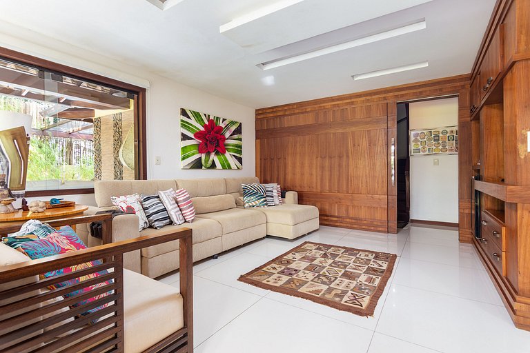 BZ62 Center! Large house, 5 suites and gourmet area
