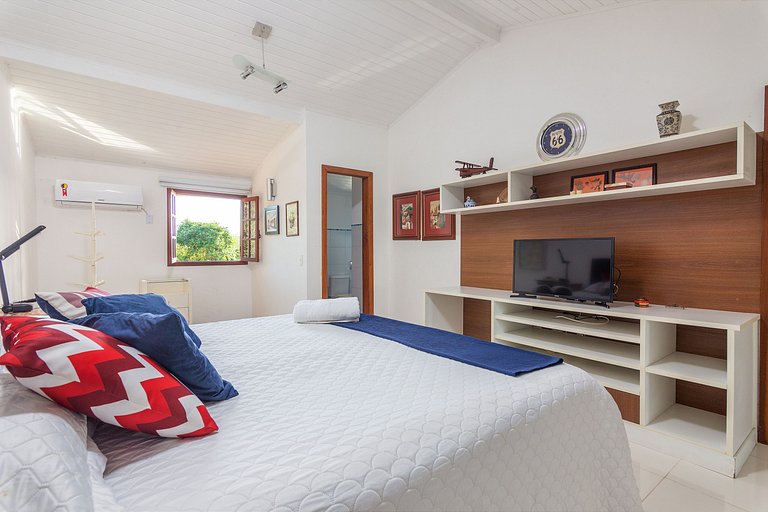 BZ62 Center! Large house, 5 suites and gourmet area