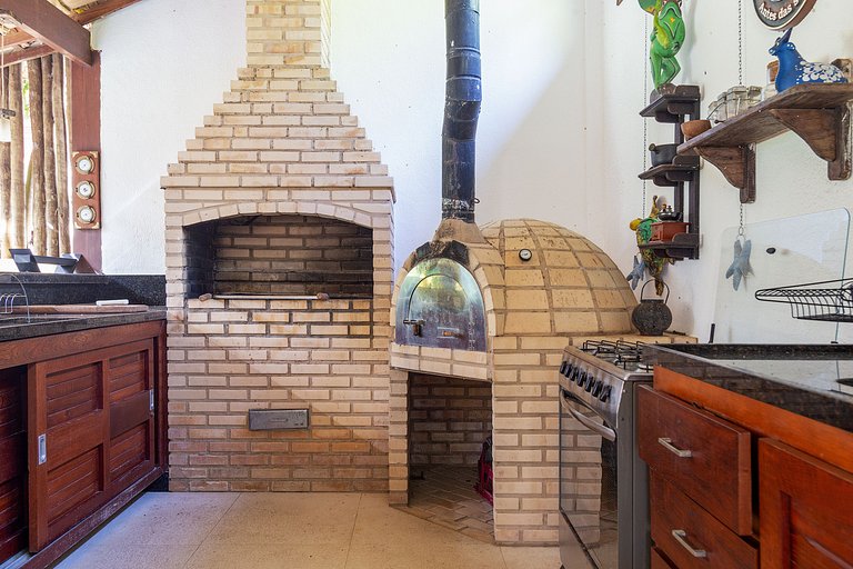 BZ62 Center! Large house, 5 suites and gourmet area