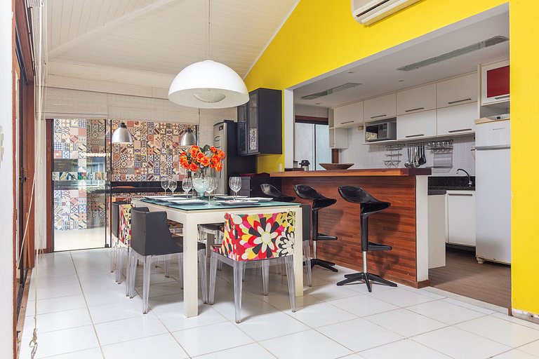 Bz65 Casa a 150 metros da praia com 4 suítes