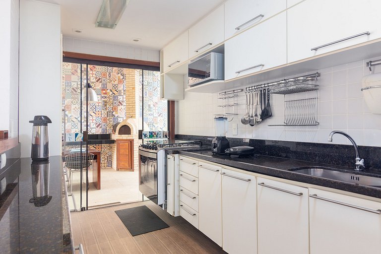 Bz65 House 150 meters from the beach with 4 suites