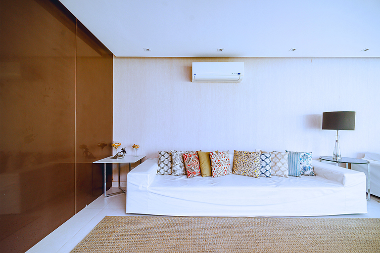 Casa c/ piscina privativa prox. à Rua das Pedras