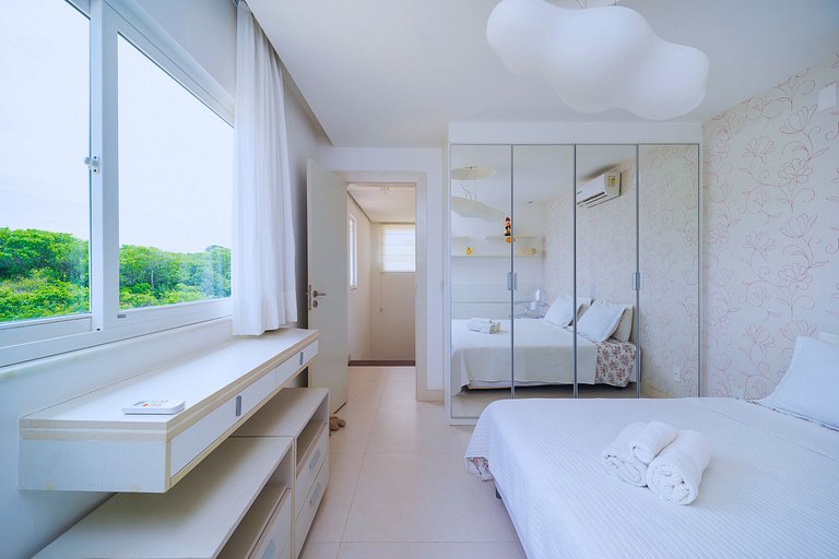 Casa c/ piscina privativa prox. à Rua das Pedras