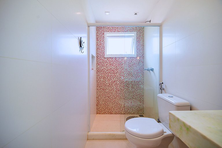 Casa c/ piscina privativa prox. à Rua das Pedras