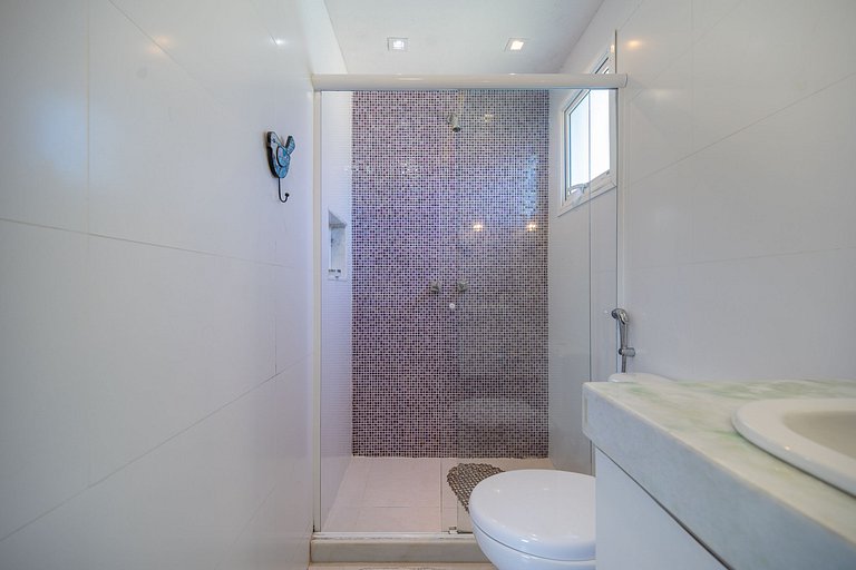 Casa c/ piscina privativa prox. à Rua das Pedras