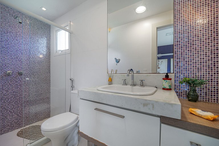 Casa c/ piscina privativa prox. à Rua das Pedras