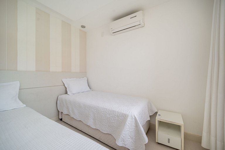 Casa c/ piscina privativa prox. à Rua das Pedras