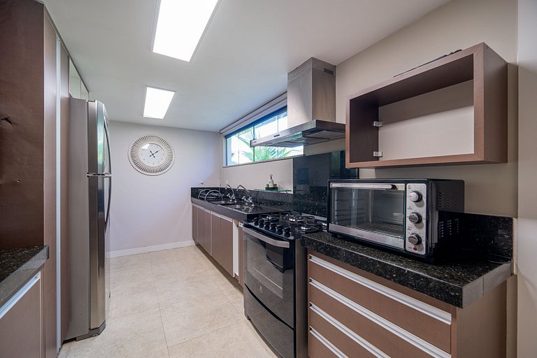 Bz58 Beautiful house with private pool and lake view