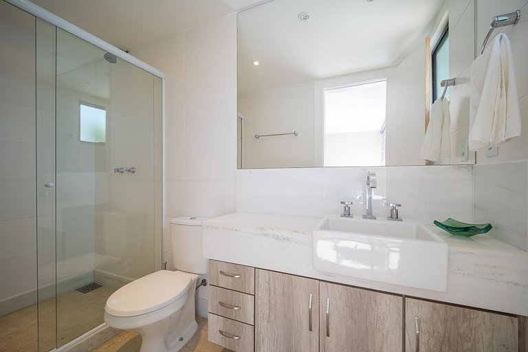 Bz58 Beautiful house with private pool and lake view