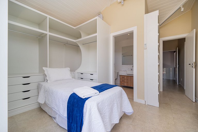 Bz58 Beautiful house with private pool and lake view