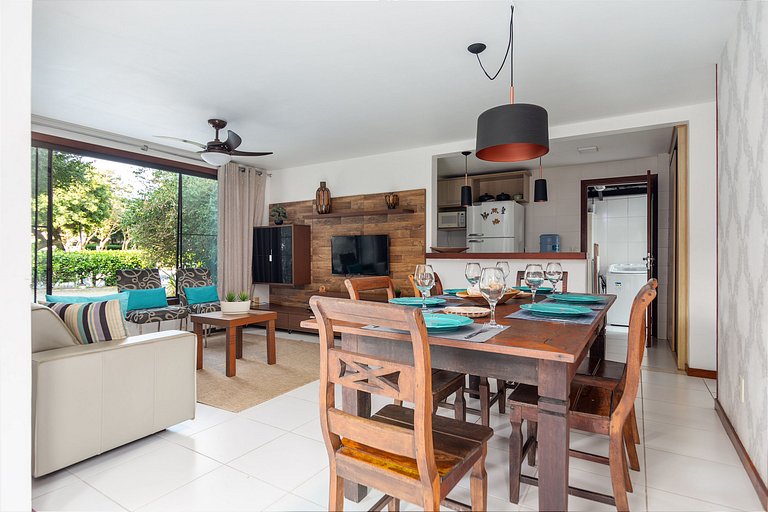 Bz06 House with Heated Pool, 200M from the beach!