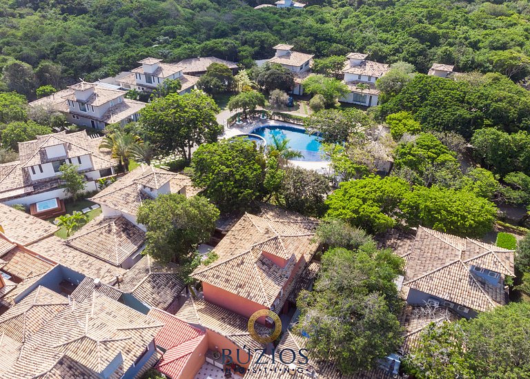 Bz06 House with Heated Pool, 200M from the beach!