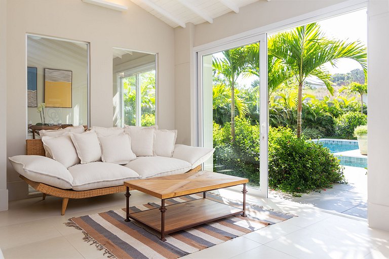 BZ76 large house with 3 suites and private pool