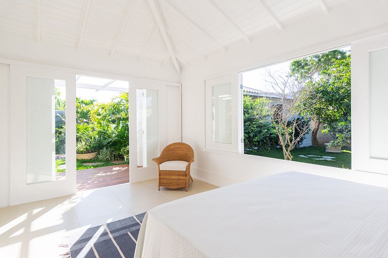 BZ76 large house with 3 suites and private pool