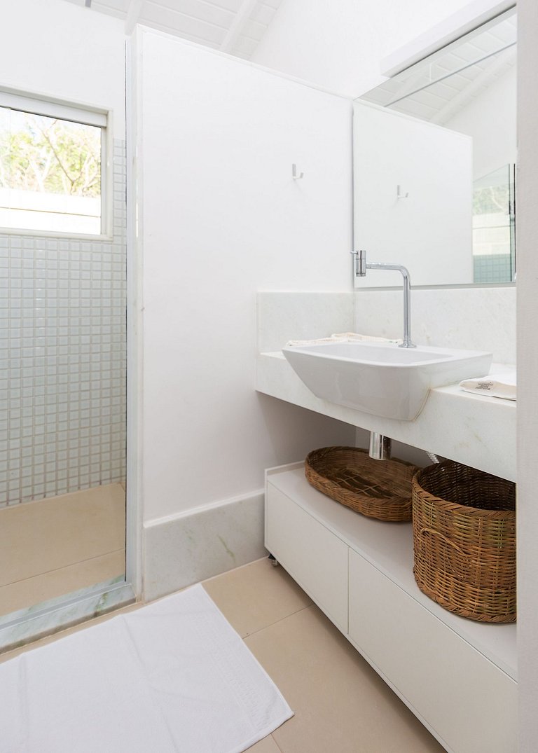 BZ76 casa grande con 3 suites y piscina privada