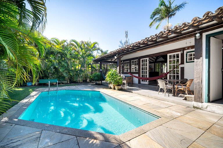 Bz39 House with private pool 300m from the beach!