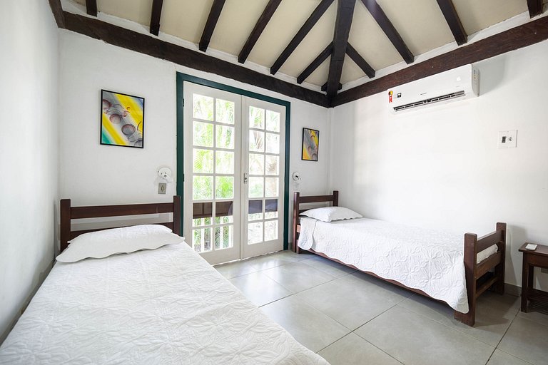 Bz39 House with private pool 300m from the beach!