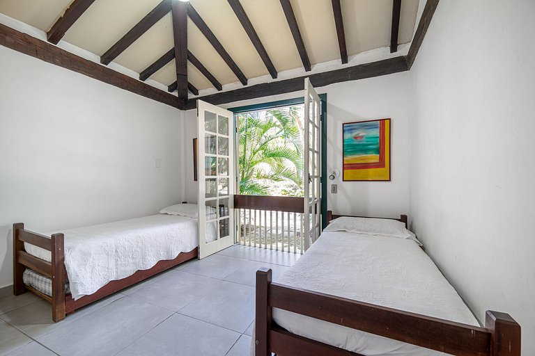 BZ39 House with private pool 150 m from the beach