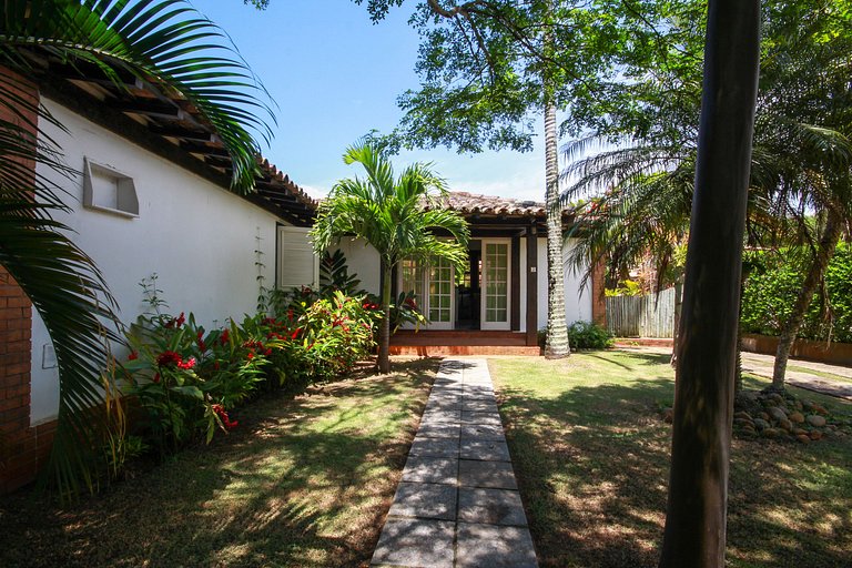 BZ39 House with private pool 150 m from the beach