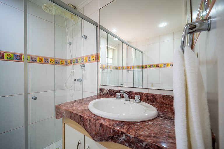 Bz86 Downtown 600m from Rua das Pedras! House with 5 suites