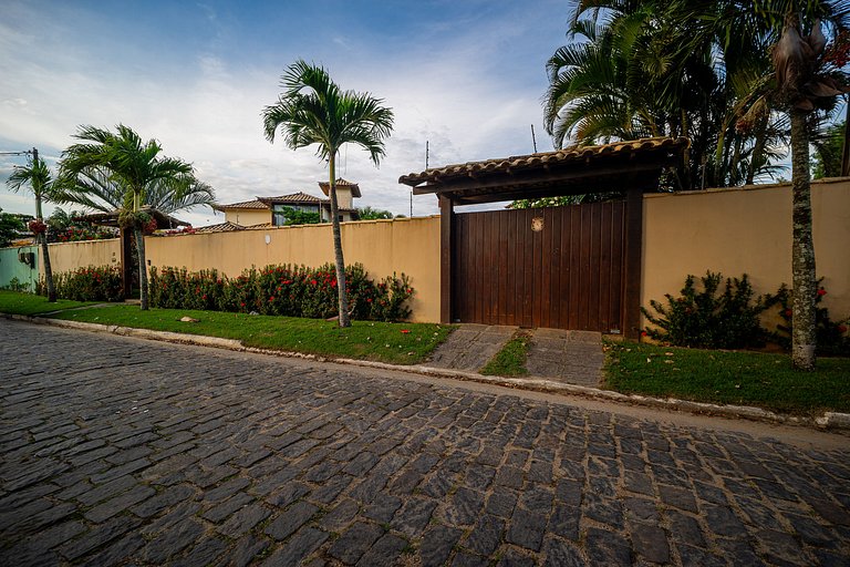 Geribá!Casa 4 suítes, churrasqueira e área gramada BZ98